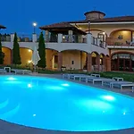 Tota Virginia Antico Podere 4* Серралунга-д'Альба