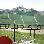 Tota Virginia Antico Podere 4* Серралунга-д'Альба