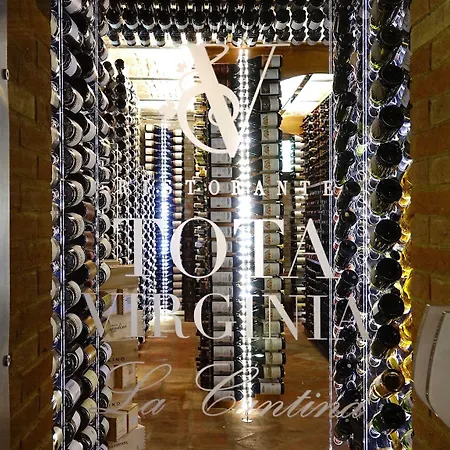 Отель Tota Virginia Antico Podere