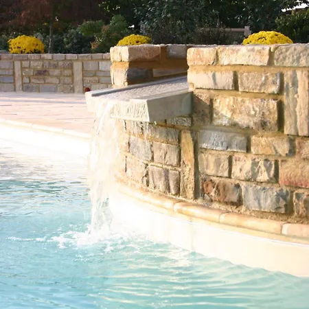 Tota Virginia Antico Podere 4* セッラルンガ・ダルバ