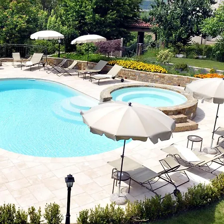 Tota Virginia Antico Podere ホテル