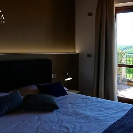 Tota Virginia Antico Podere ホテル セッラルンガ・ダルバ