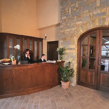 ホテル Tota Virginia Antico Podere 4*