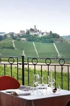 Tota Virginia Antico Podere 4* Serralunga d'Alba