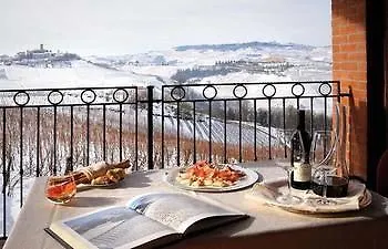 Tota Virginia Antico Podere سيرالونغا دو ألبا