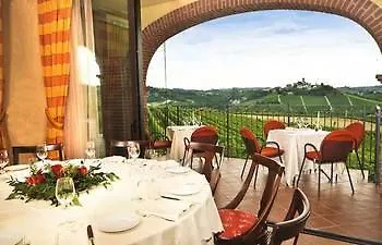 فندق Tota Virginia Antico Podere سيرالونغا دو ألبا