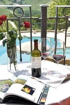 Tota Virginia Antico Podere ホテル セッラルンガ・ダルバ