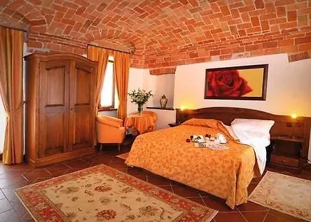 Hotel Tota Virginia Antico Podere Serralunga d'Alba