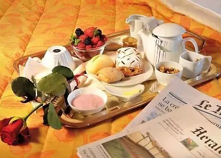 Tota Virginia Antico Podere ホテル セッラルンガ・ダルバ