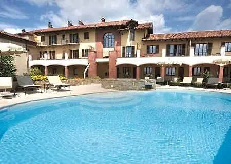 Tota Virginia Antico Podere فندق سيرالونغا دو ألبا
