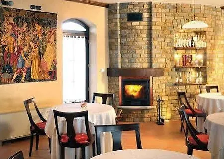 Tota Virginia Antico Podere Hotel Serralunga d'Alba