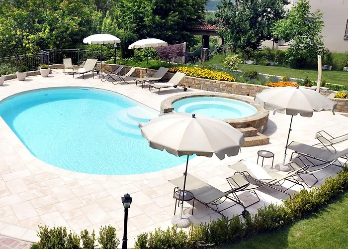 Tota Virginia Antico Podere Hotel