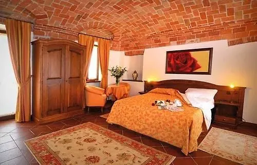 Hotel Tota Virginia Antico Podere Serralunga d'Alba