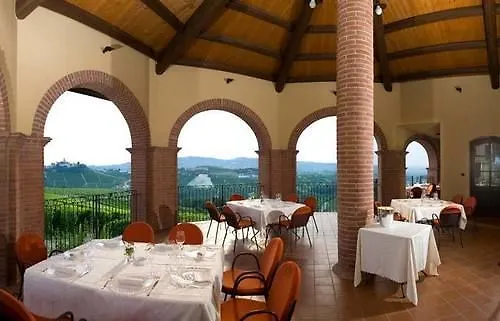 Tota Virginia Antico Podere Hotel 4*