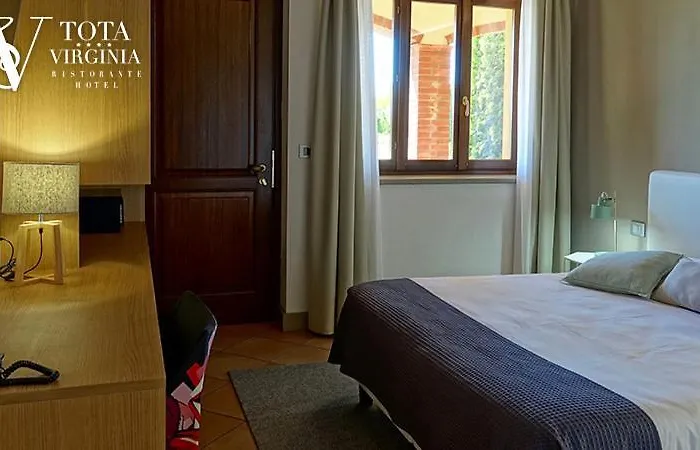 Tota Virginia Antico Podere Hotel 4*